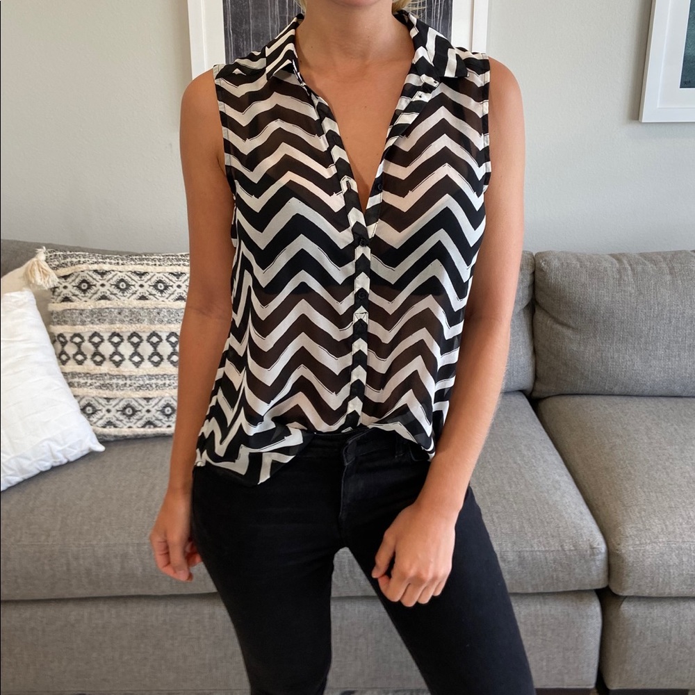 Sheer Buttondown Sleeveless Blouse